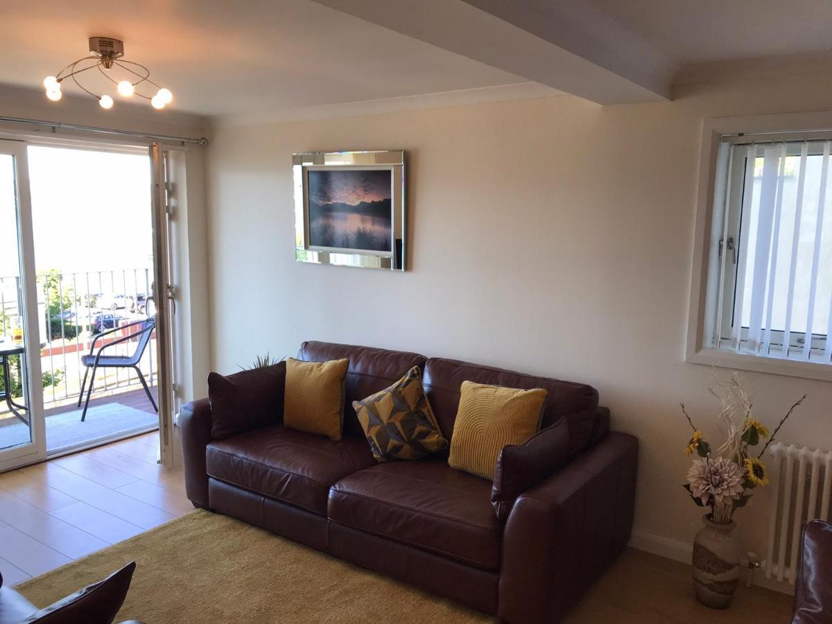 Beautiful 3-Bed Apartment In Gourock Exterior foto