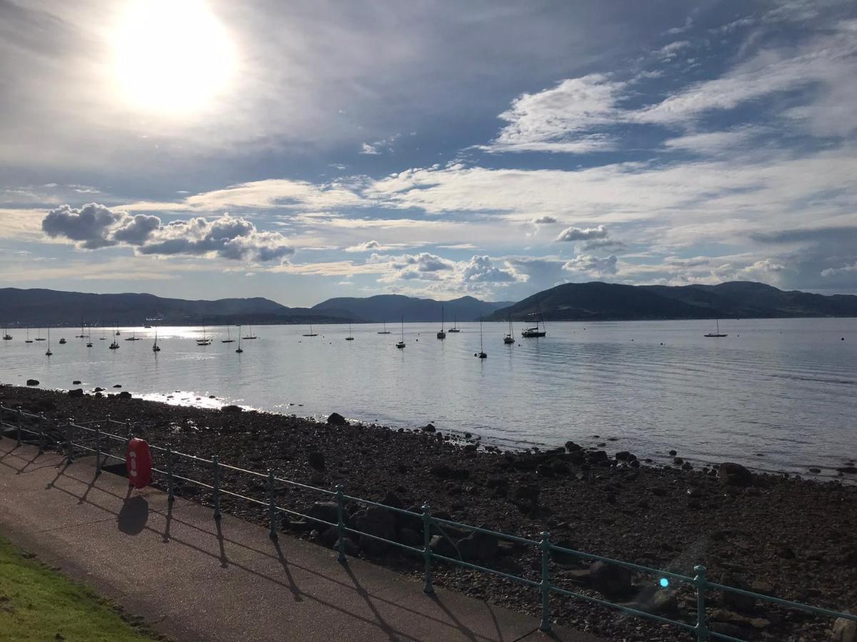 Beautiful 3-Bed Apartment In Gourock Exterior foto